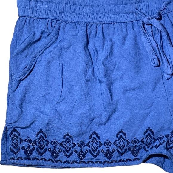 BLUE AZTEC BEACH SHORTS - Picture 2 of 2